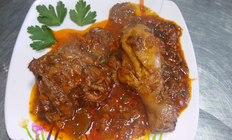 Photo of POLLO AL MALBEC CON DADOS DE VERDURA