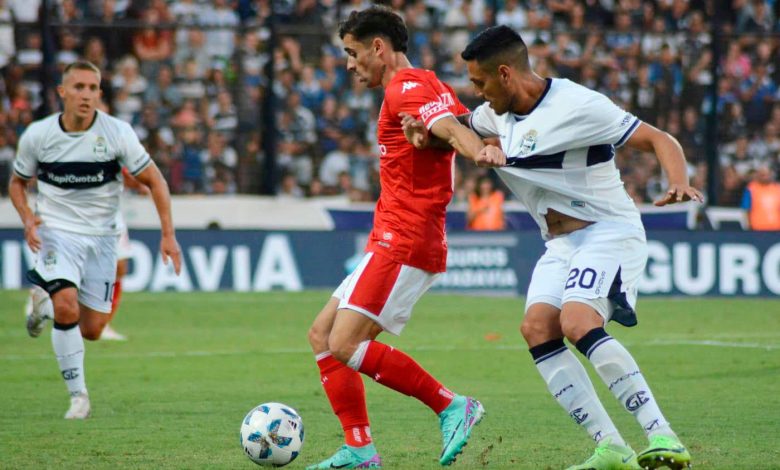 Photo of Gimnasia vuelve al Bosque con la obligación de ganar y meterse en la pelea